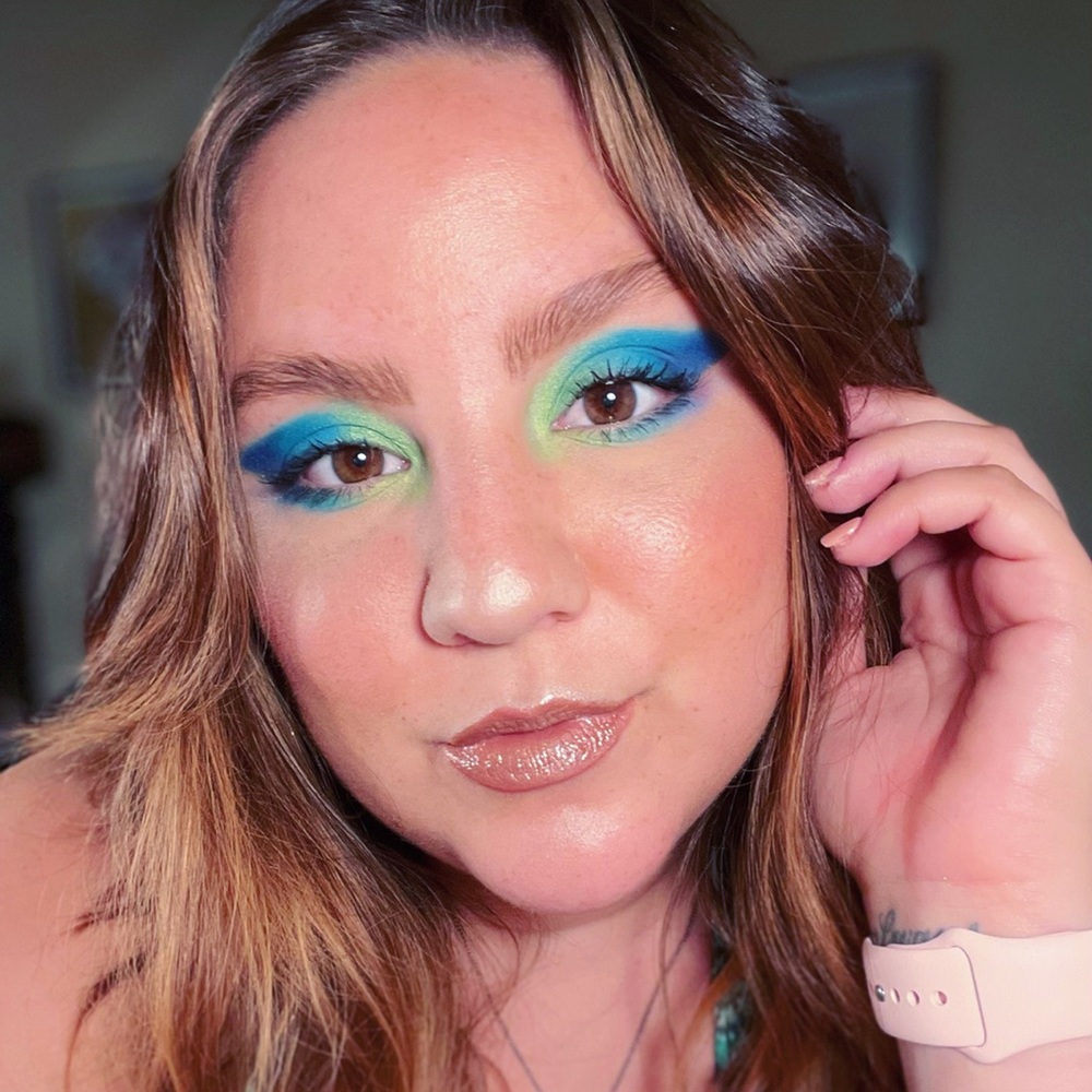 Meet your Posher, Nina